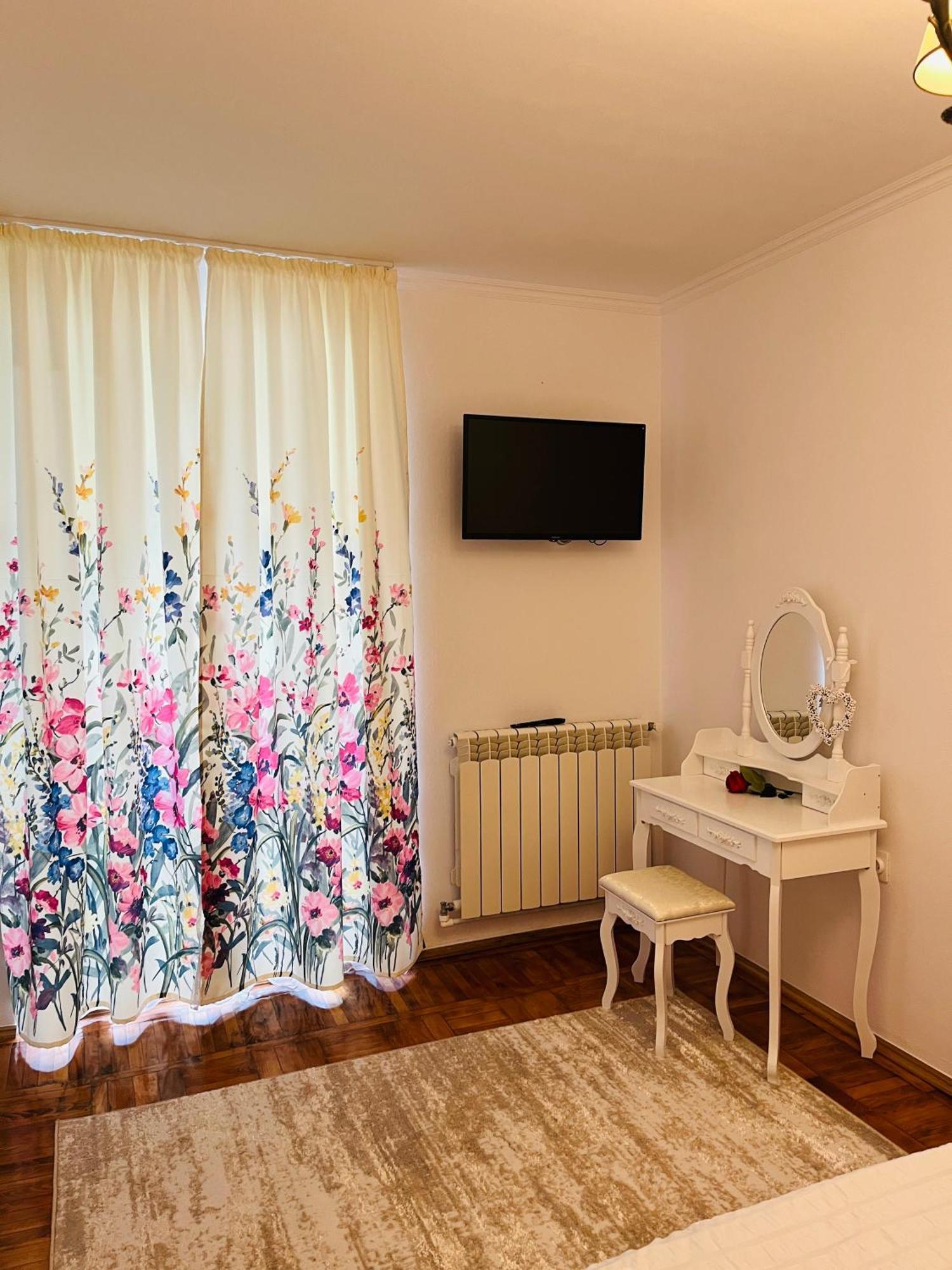 Dream Rooms Hunedoara Buitenkant foto